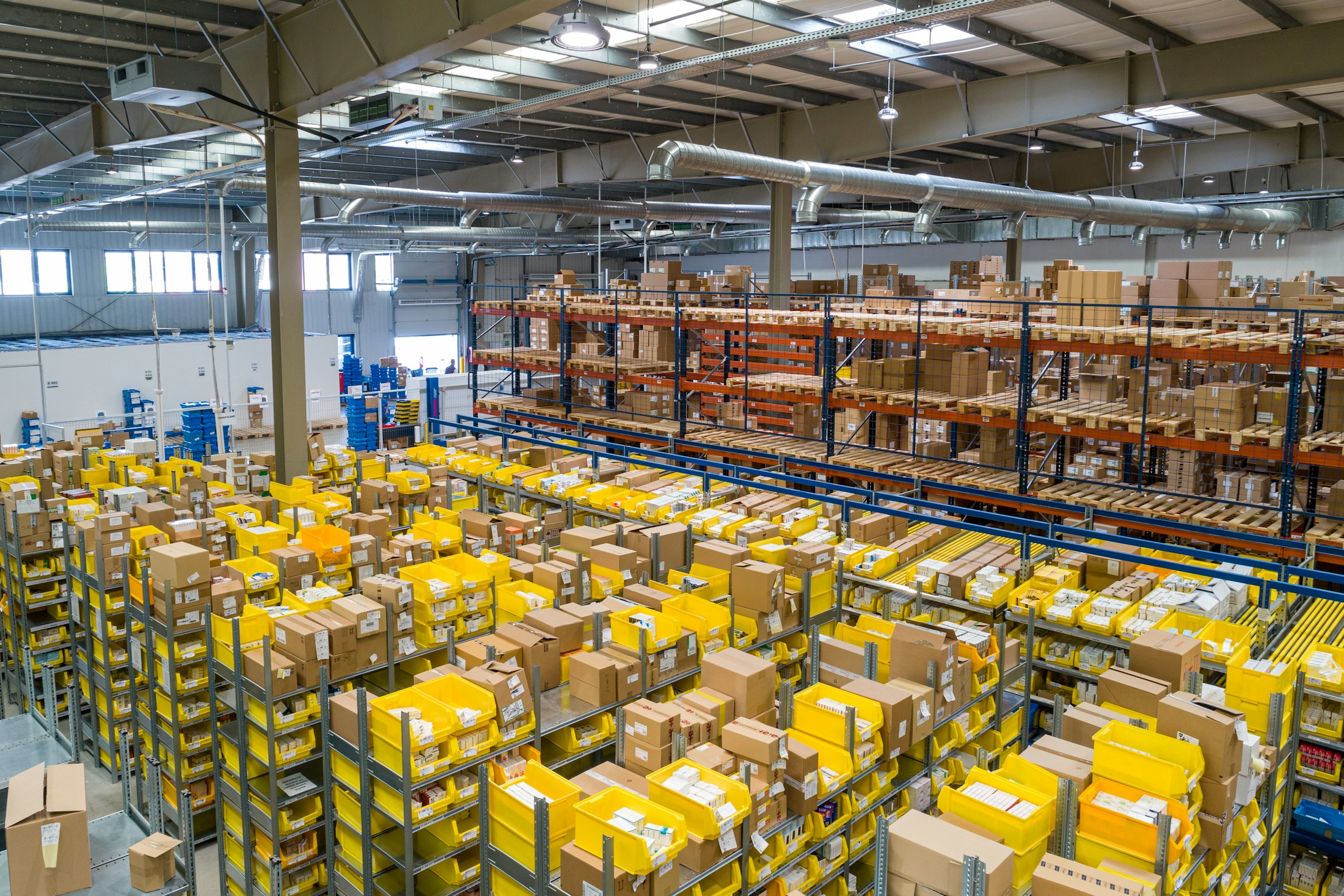 Organized distribution center warehouse